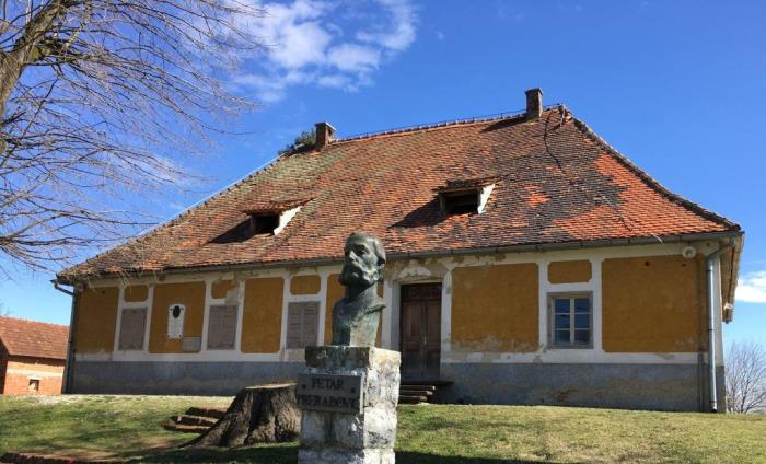Općina Pitomača je objavila Obavijest o nadmetanju za obnovu Preradovićeve kuće u Grabrovnici